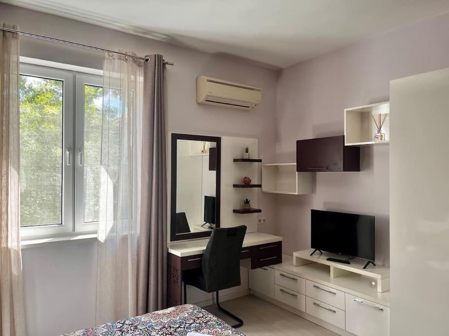 Cozy 2Br Oasis In Central Μπουργκάς Εξωτερικό φωτογραφία